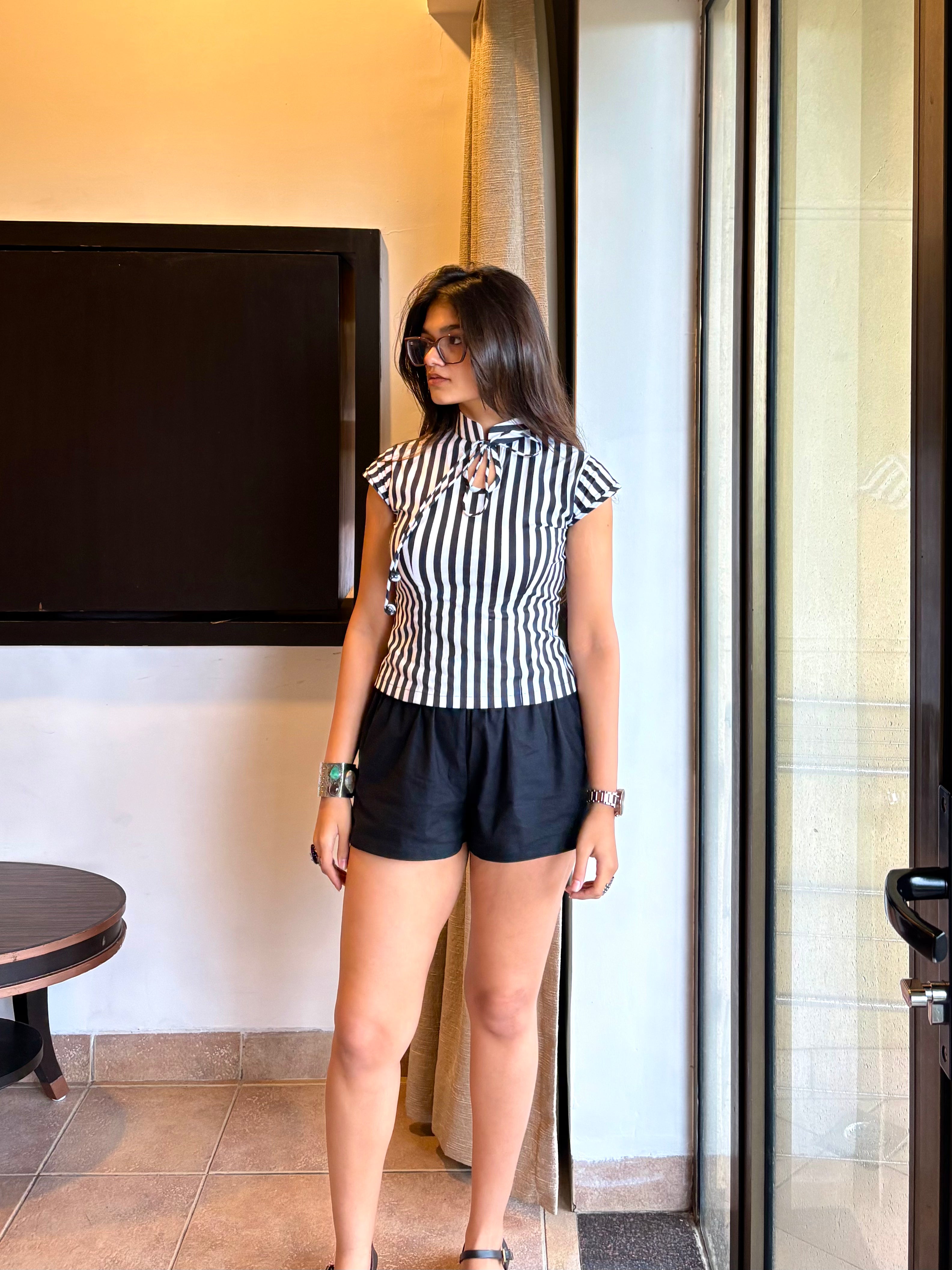 Kaya -Black Linen Shorts